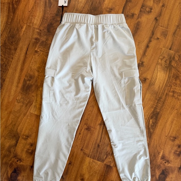 Mondetta Light Gray Jogger Cargo Pants - Picture 4 of 10